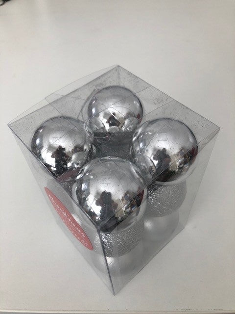 Small Christmas ball decorations from Christmasreasures.co.nz