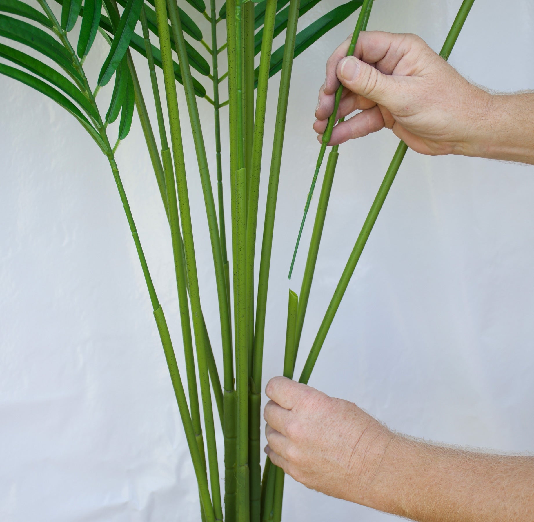 How to attach the stems to the Decor Flowers palm.